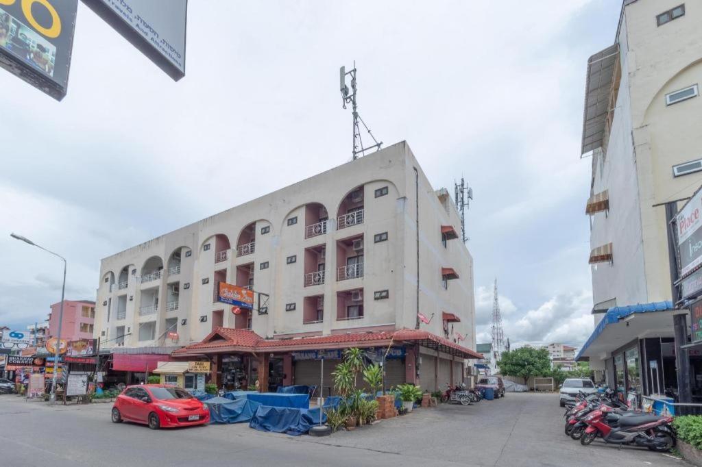 Oyo 1125 Chokdee Inn Pattaya Exterior photo